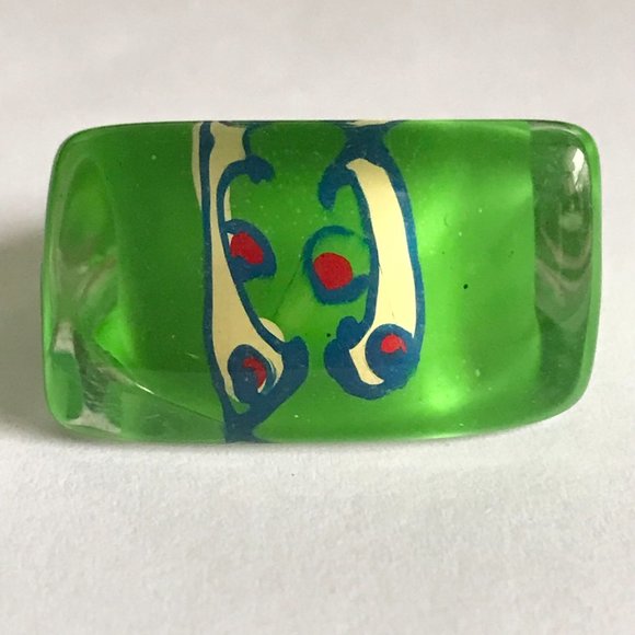 Vintage Lucite Acrylic Ring Size 9 Retro Abstract Hand Painted Green Blue Red - Picture 7 of 11